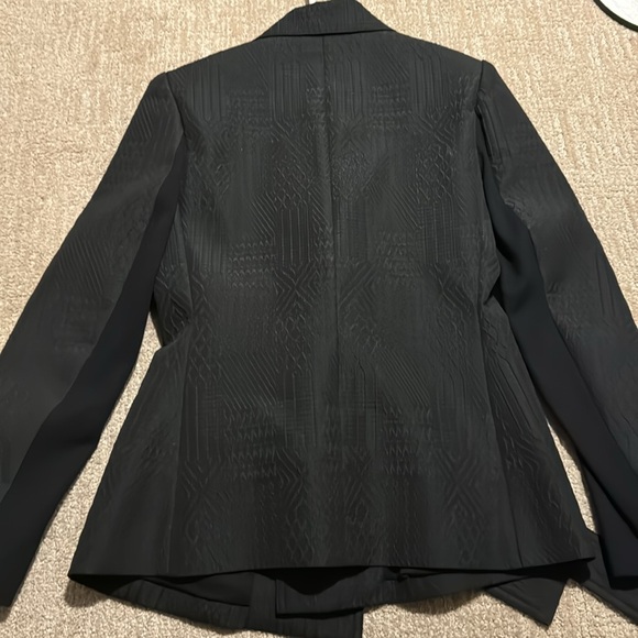 Beautiful BCBG Blazer - Picture 4 of 4